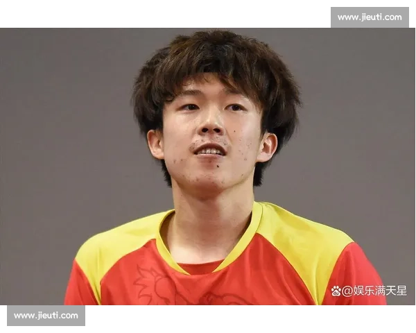 王楚钦笑对互动丢分！1-0 呼喊点燃胜负欲，国乒顶流上演反差萌