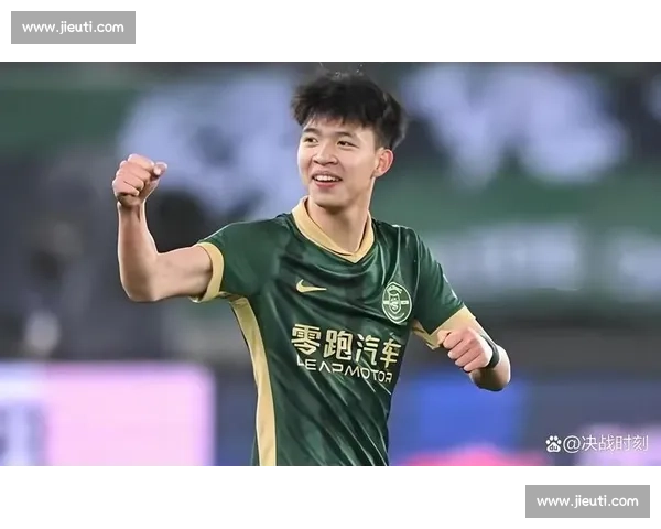 王钰栋挂帅国足东亚杯首秀，00 后新星挑大梁