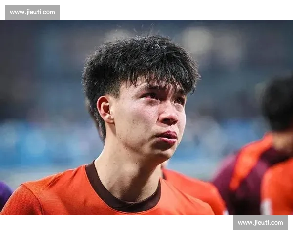 王钰栋挂帅国足东亚杯首秀，00 后新星挑大梁