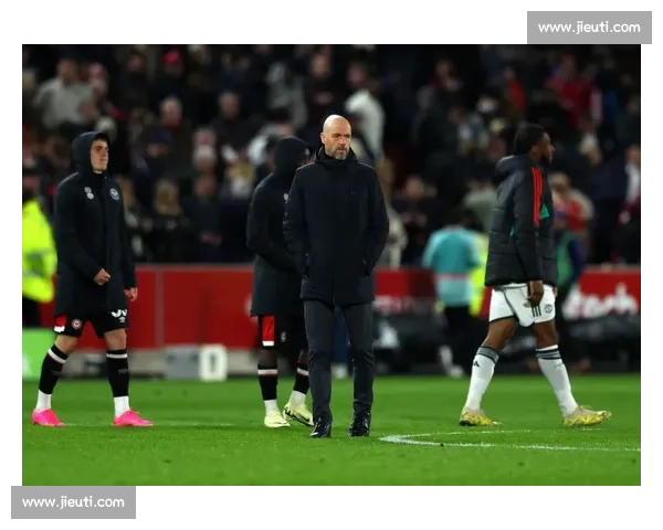 萨里怒批裁判：麦肯尼该被罚下，拉齐奥下半场零压力